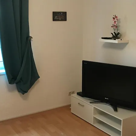 Zum Pinguin Ii Apartment Grunewald